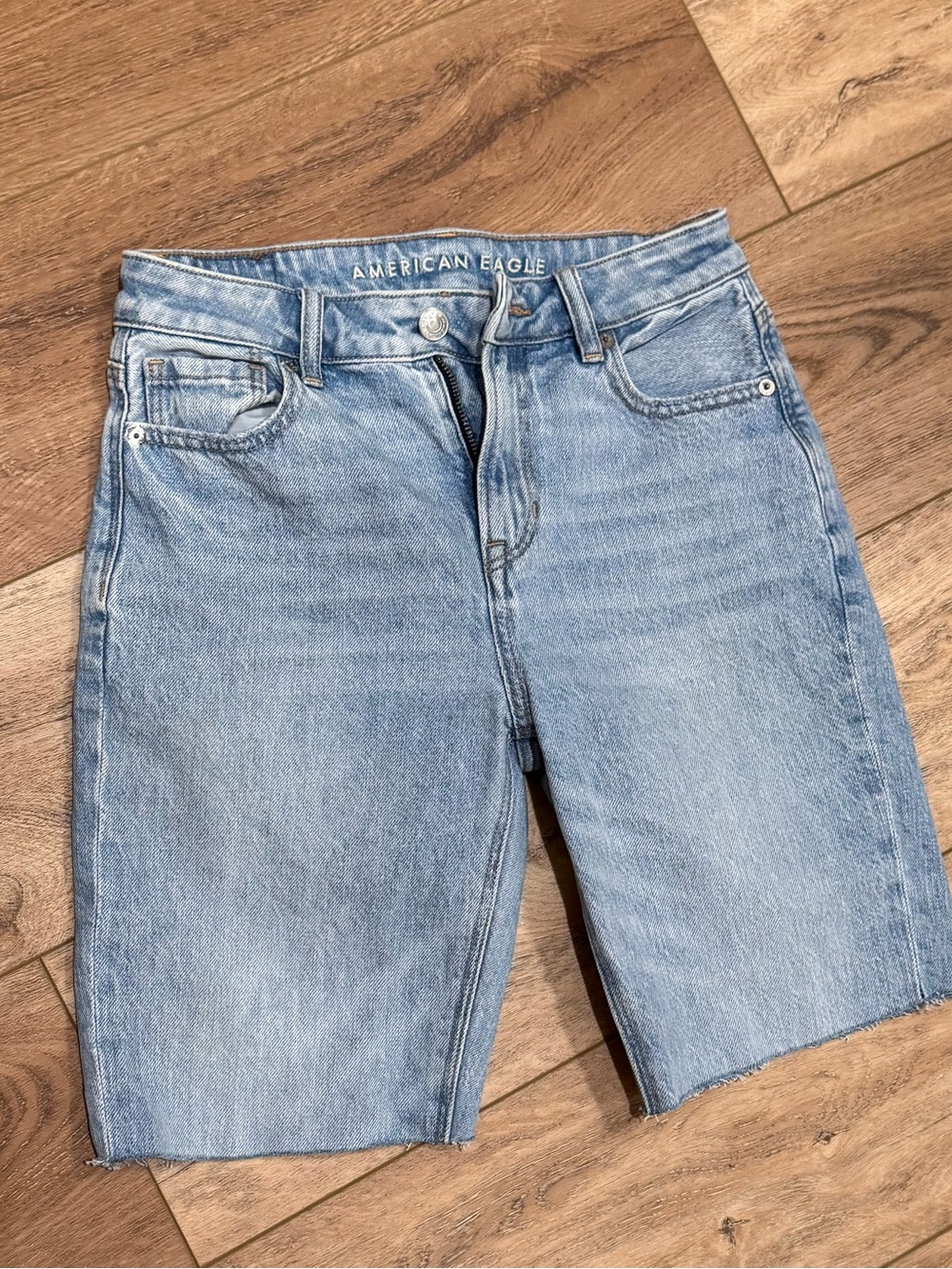 American Eagle Outfitters Light Wash Denim Mom Shorts 0